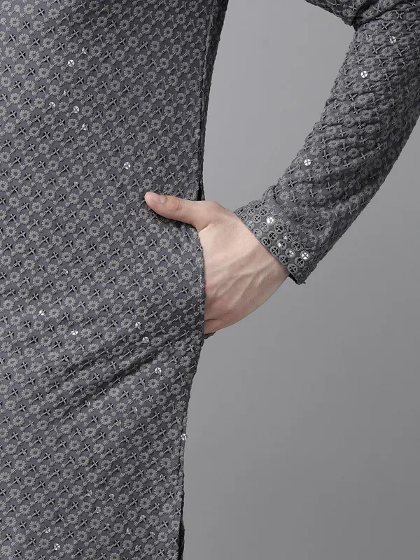 Men_Grey_Floral_Embroidered_Sequined_Rayon_Kurta_With_Pyjama