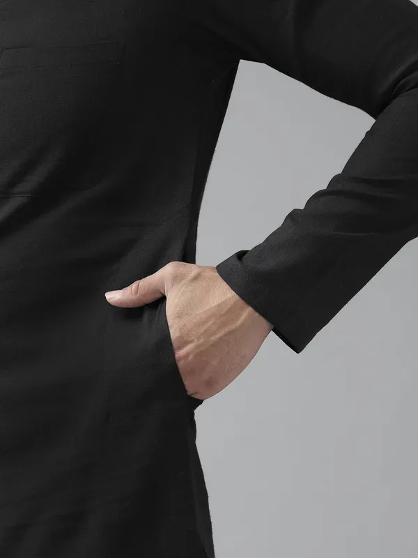 Men_Black_Cotton_Slub_Straight_Kurta