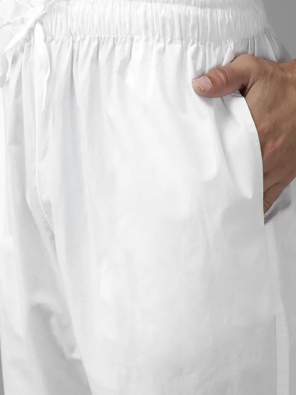 Men_Emerald_Green_Cotton_Slub_Straight_Kurta_with_Pyjama