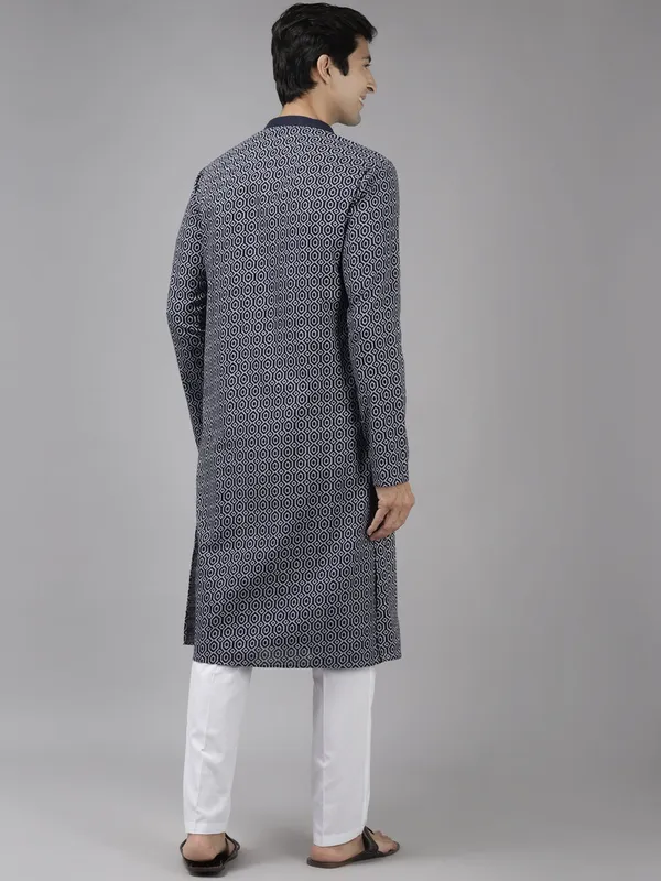Printed_kurta_with_Pyjama