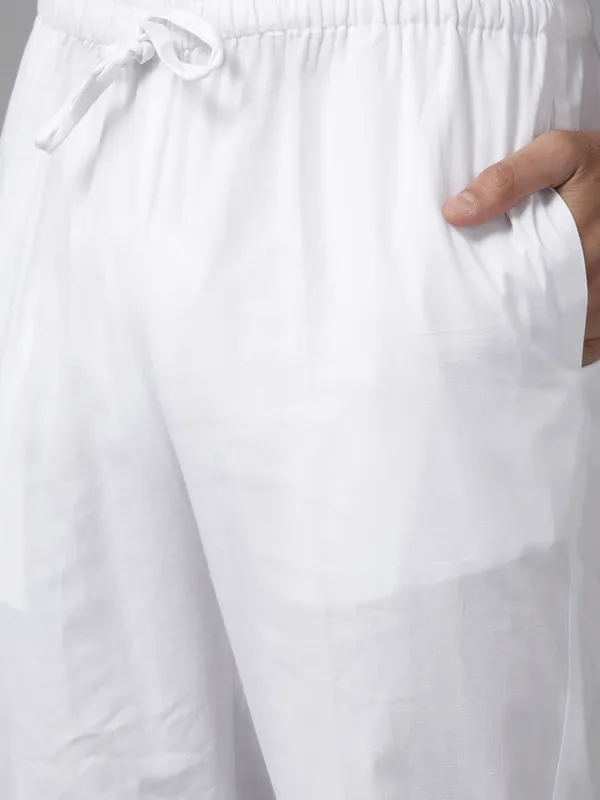 Chikankari_Embroidered_Straight_kurta_with_Pyjama