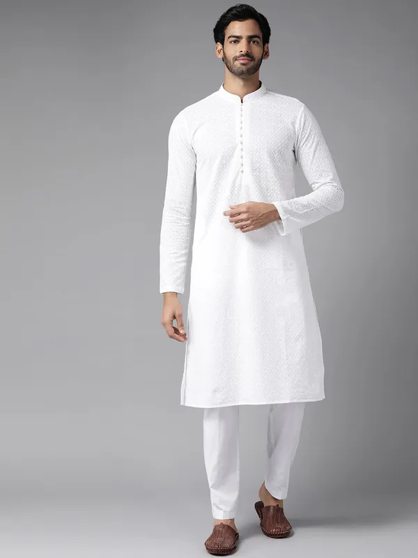 Chikankari_Embroidered_Straight_kurta