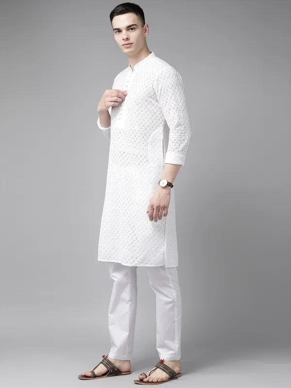 Men_White_Pure_Cotton_Chikankari_Embroidered_Straight_Kurta_With_Pyjama