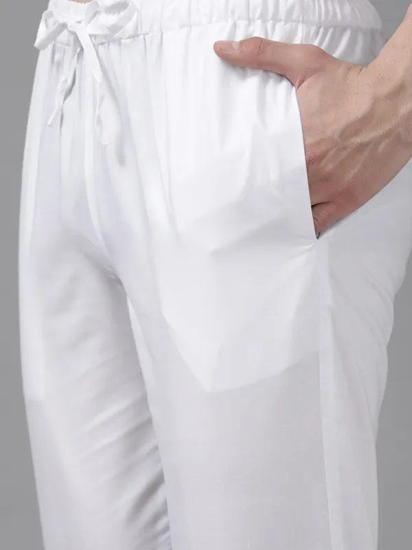 Men_White_Pure_Cotton_Chikankari_Embroidered_Straight_Kurta_With_Pyjama