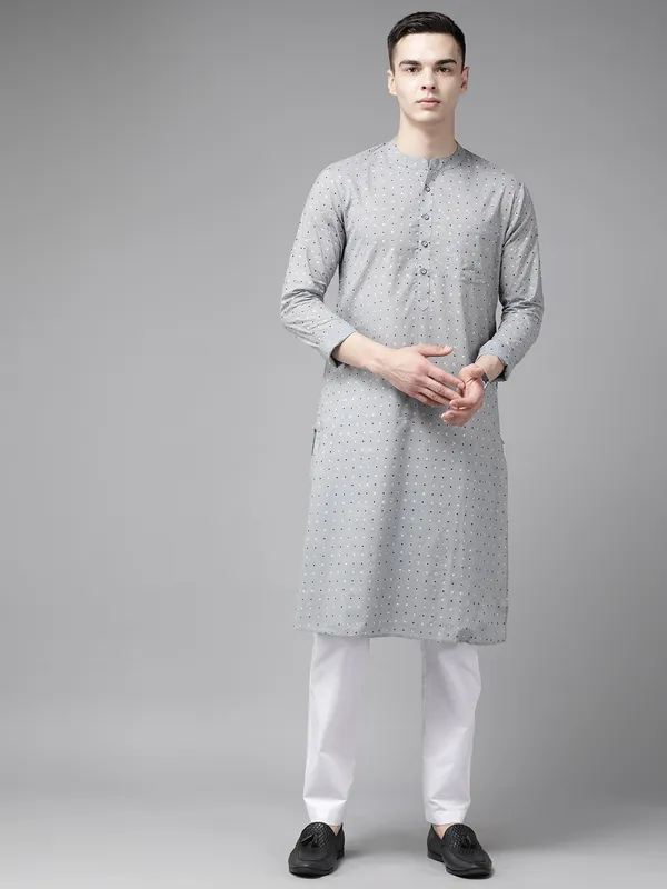 Men_Grey_&_Gold_Printed_Straight_Kurta_With_Pyjama