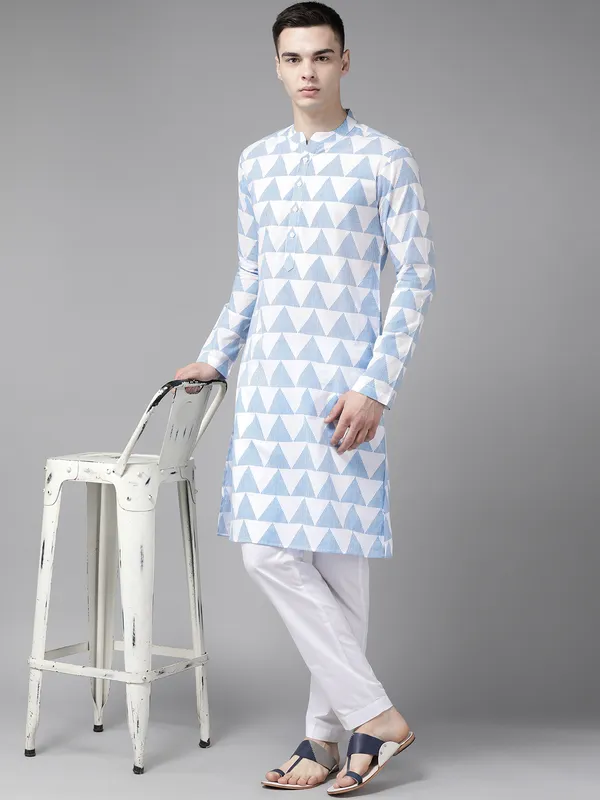 Men_White_&_Blue_Stripe_Printed_Straight_Kurta_With_Pyjama