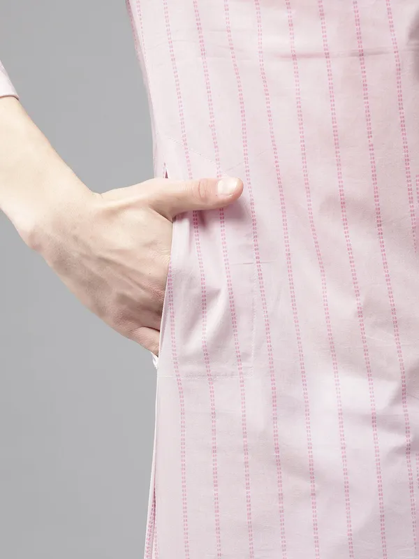 Pink_Stripe_Printed_Straight_kurta