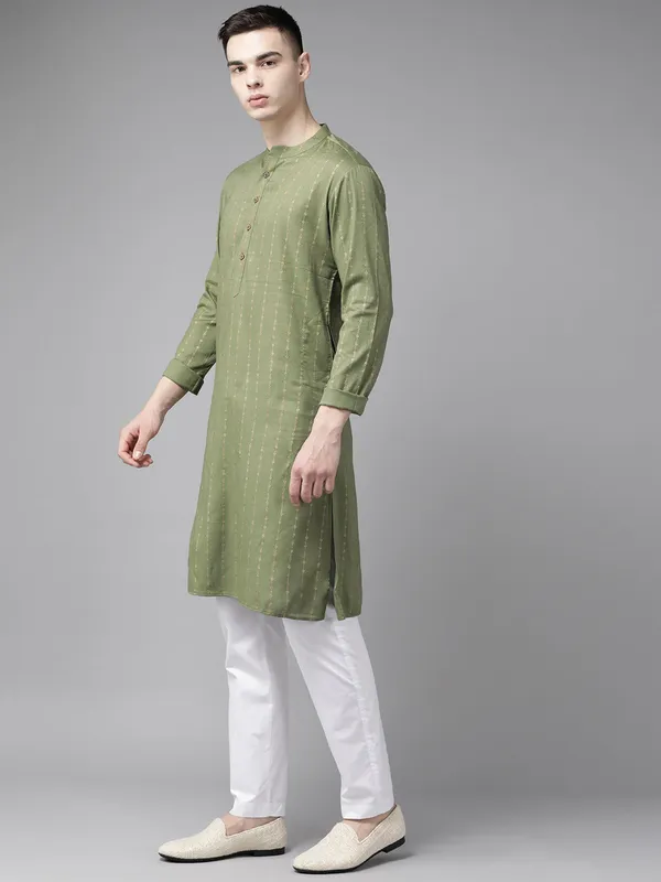 Men_Green_and_Gold_Stripe_Printed_Straight_Kurta_with_Pyjama