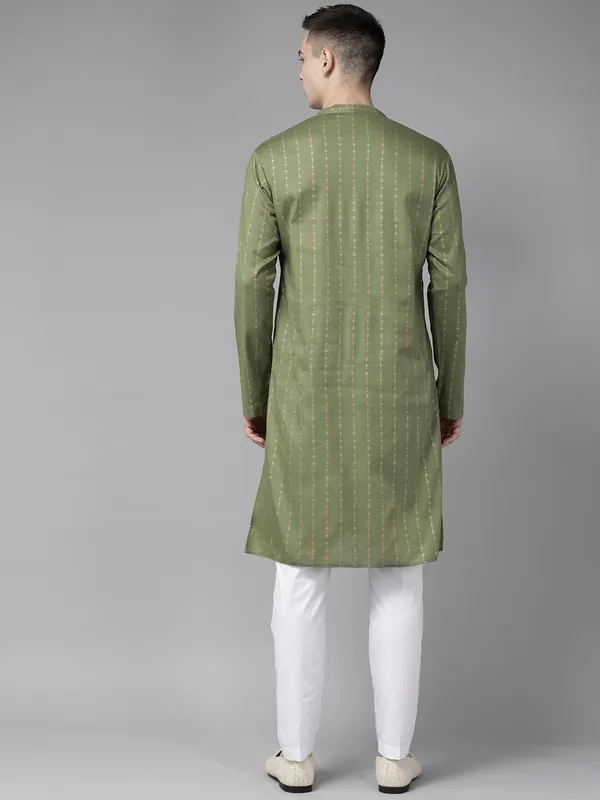 Men_Green_and_Gold_Stripe_Printed_Straight_Kurta_with_Pyjama