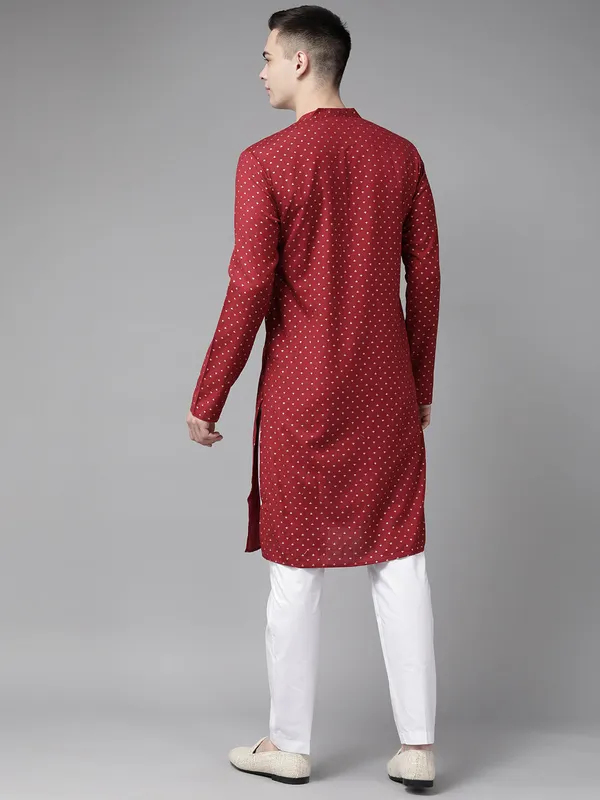Men_Maroon_and_Gold_Printed_Straight_Kurta