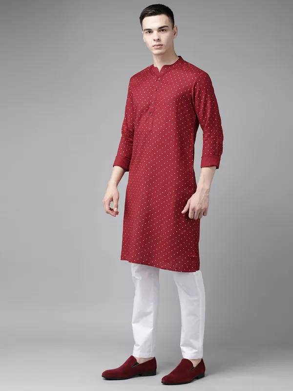 Maroon_and_Gold_Printed_Straight_Kurta