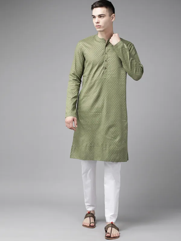 Men_Green_&_Gold_Stripe_Printed_Straight_Kurta_With_Pyjama