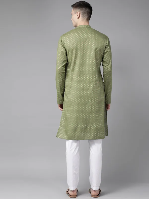 Stripe_Printed_Straight_kurta_with_Pyjama