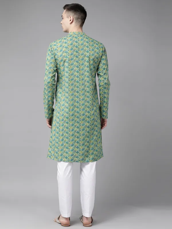 Men_Multi_Printed_Pure_Cotton_Straight_Kurta_With_Pyjama