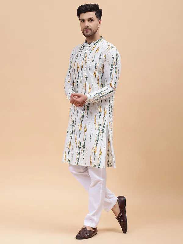 Men_White_&_Mustard_Pure_Cotton_Printed_Staright_Kurta_With_Pajama