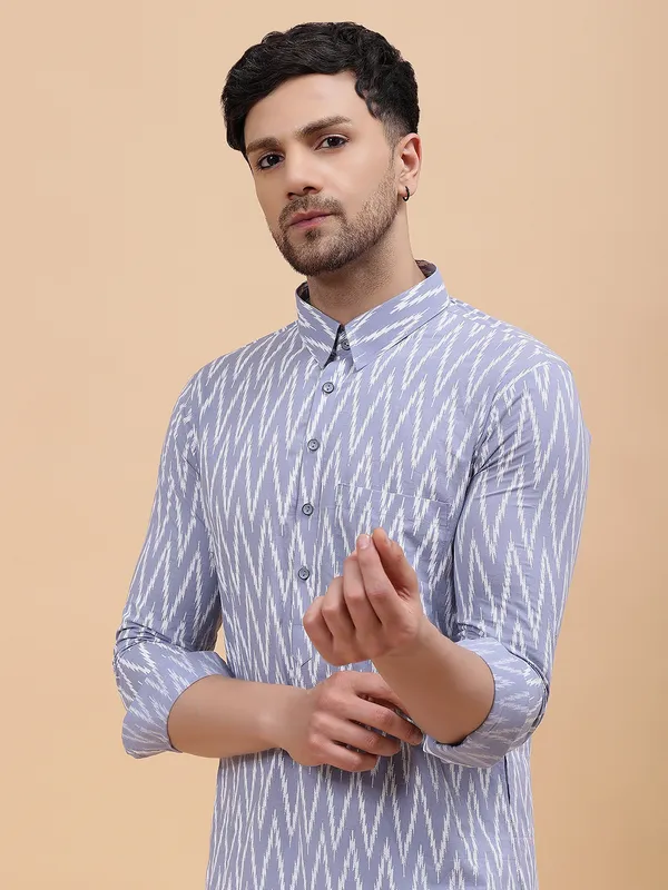 Men_Grey_&_White_Pure_Cotton_Printed_Staright_Kurta_With_Pajama