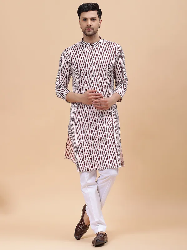 Men_Off_White_&_Maroon_Pure_Cotton_Printed_Staright_Kurta_With_Pajama