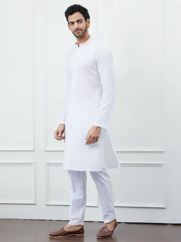 Sequin_and_Thread_Work_Pure_Cotton_Kurta_with_Pyjama