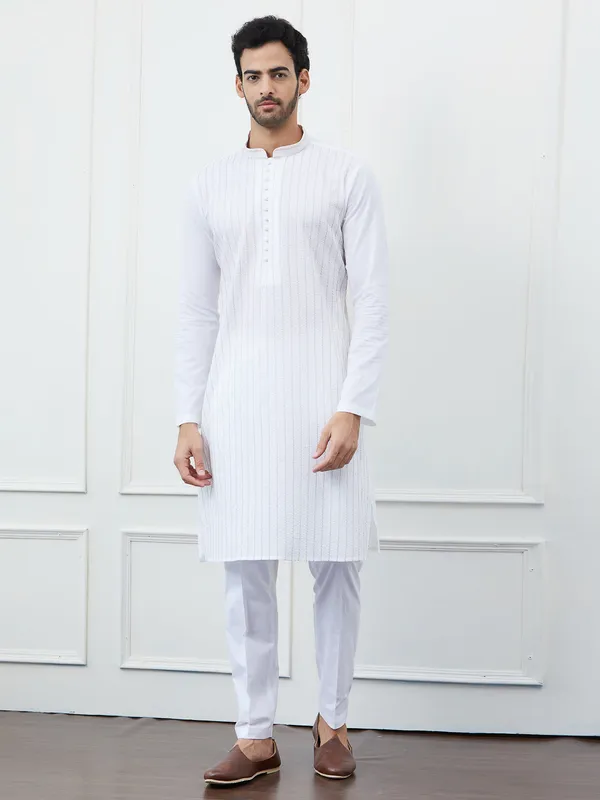 Sequin_and_Thread_Work_Pure_Cotton_Kurta_with_Pyjama