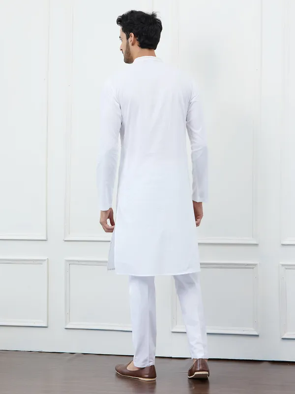 Sequin_and_Thread_Work_Pure_Cotton_Kurta_with_Pyjama