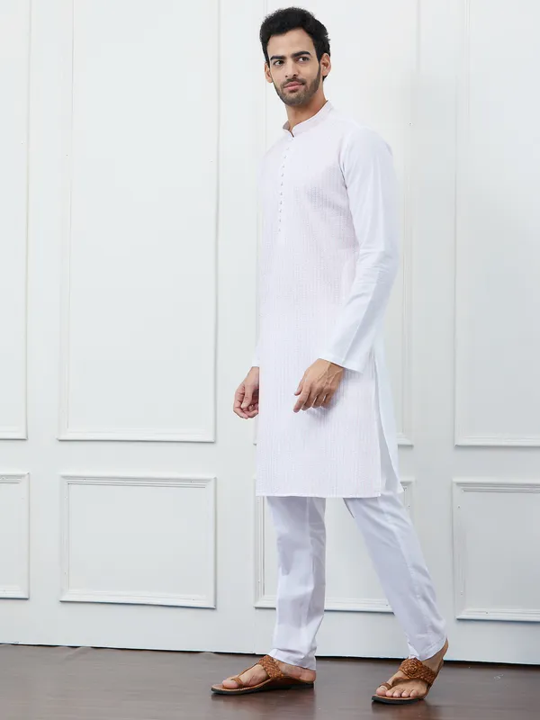 Men_White_Cotton_Pink_Thread_Work_&_Sequines_Kurta_With_Pyjama