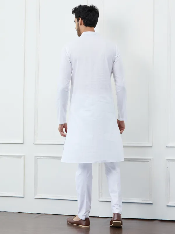 Men_White_Cotton_Multi_Thread_Work_Kurta_With_Pyjama