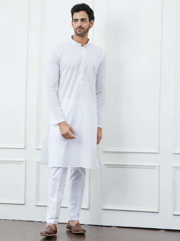 Men_White_Cotton_Multi_Thread_Work_Kurta_With_Pyjama