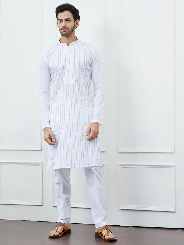 Men_White_Cotton_Blue_Thread_Work_&_Sequines_Kurta_With_Pyjama