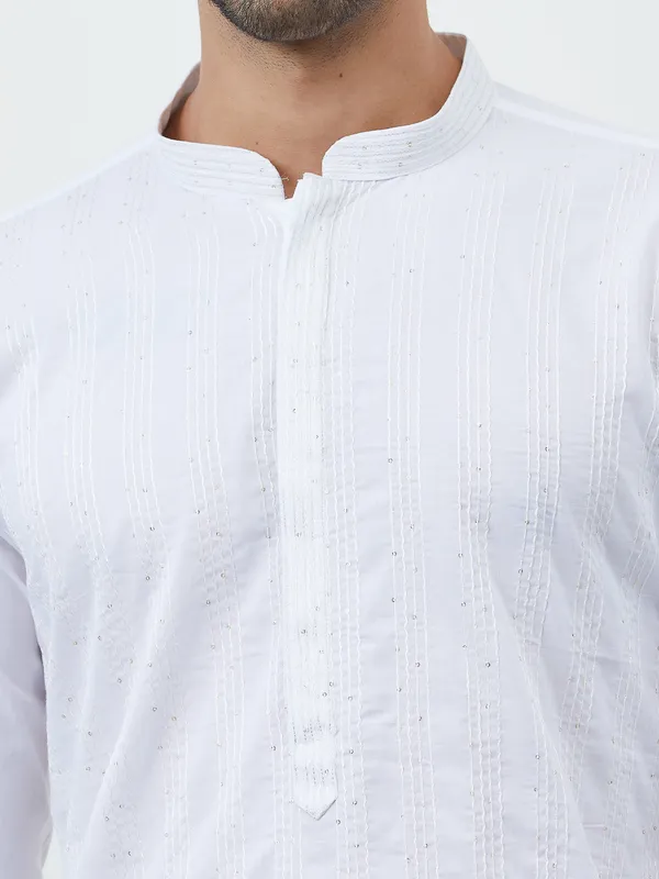Men_White_Cotton_Thread_Work_&_Sequines_Kurta_With_Pyjama