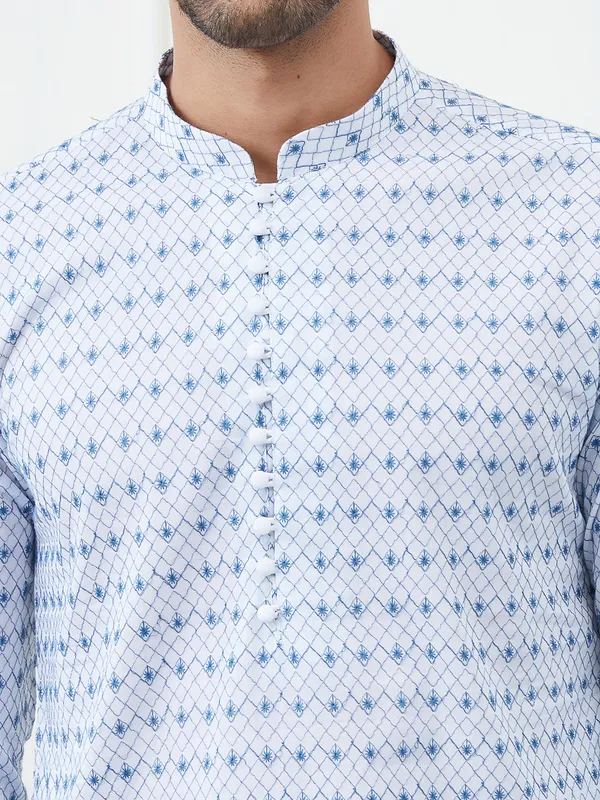 Embroidered_Pure_Cotton_Straight_Kurta