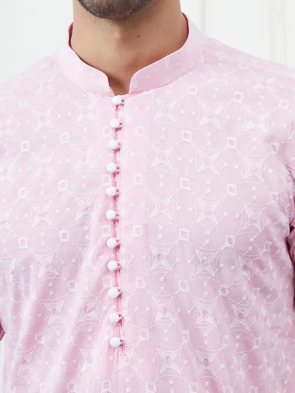 Men_Peach_Embroidered_Cotton_Kurta_Set