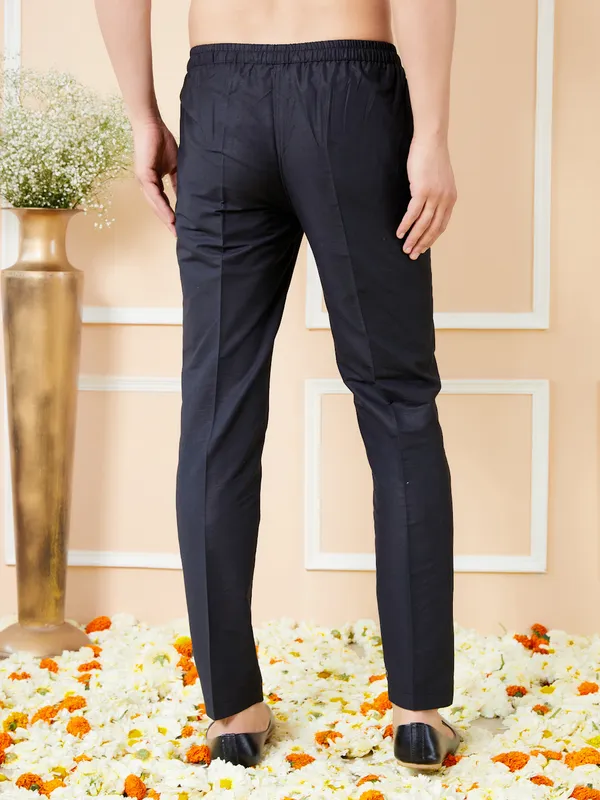 Black_Cotton_Solid_Straight_Kurta_with_Matching_Pyjama