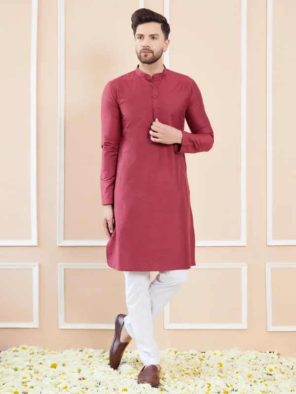 Maroon_Cotton_Solid_Straight_Kurta_with_Pyjama