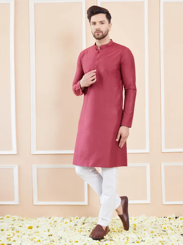 Maroon_Cotton_Solid_Straight_Kurta_with_Pyjama