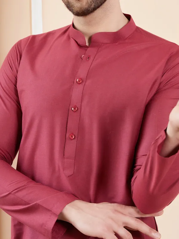 Maroon_Cotton_Solid_Straight_Kurta_with_Matching_Pyjama