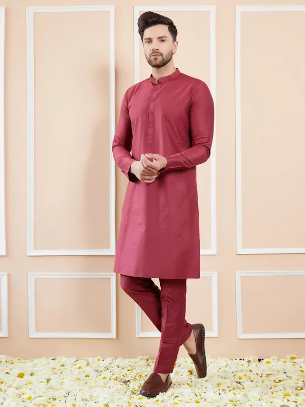 Maroon_Cotton_Solid_Straight_Kurta_with_Matching_Pyjama