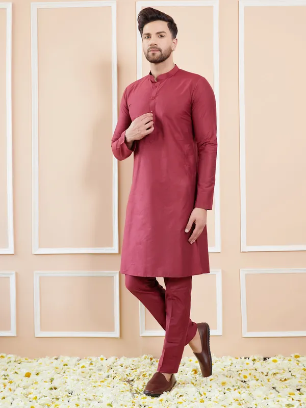 Maroon_Cotton_Solid_Straight_Kurta_with_Matching_Pyjama