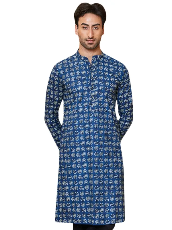 Men_Navy_Blue_And_White_Cotton_Leaf_Print_Straight_Kurta