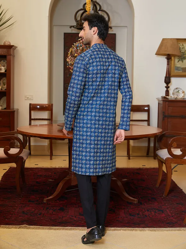 Leaf_Printed_Pure_Cotton_Straight_Kurta