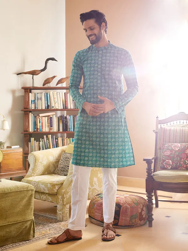 Men_Sea_Green_And_White_Cotton_Leaf_Print_Straight_Kurta_With_Pyjama