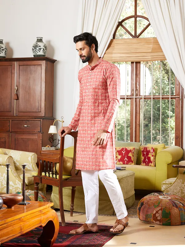 Men_Pink_And_White_Cotton_Leaf_Print_Straight_Kurta_With_Pyjama