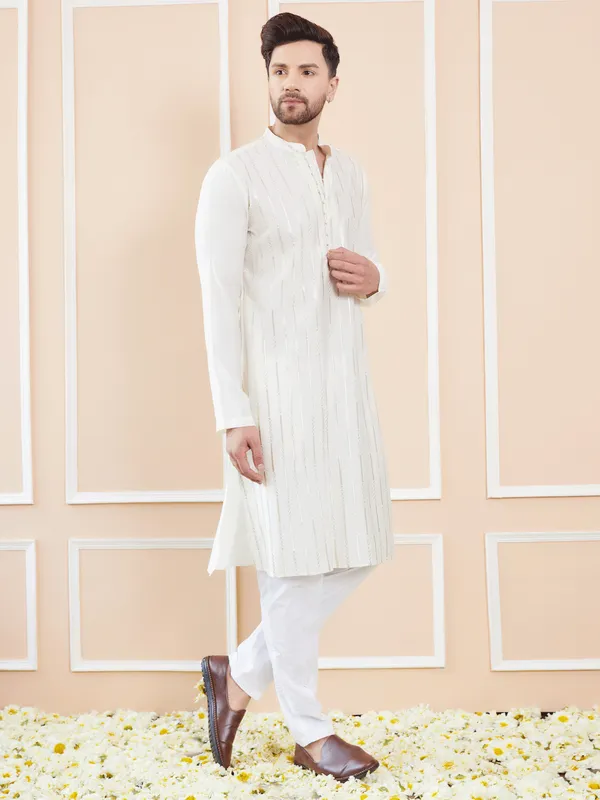 Men_Off_White_and_Gold_Sequins_Embroidered_Chanderi_Silk_Straight__Kurta