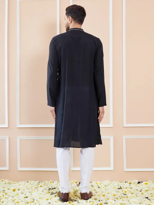 Men_Black_and_Gold_Sequins_Embroidered_Chanderi_Silk_Straight_Kurta_With_Pyjama