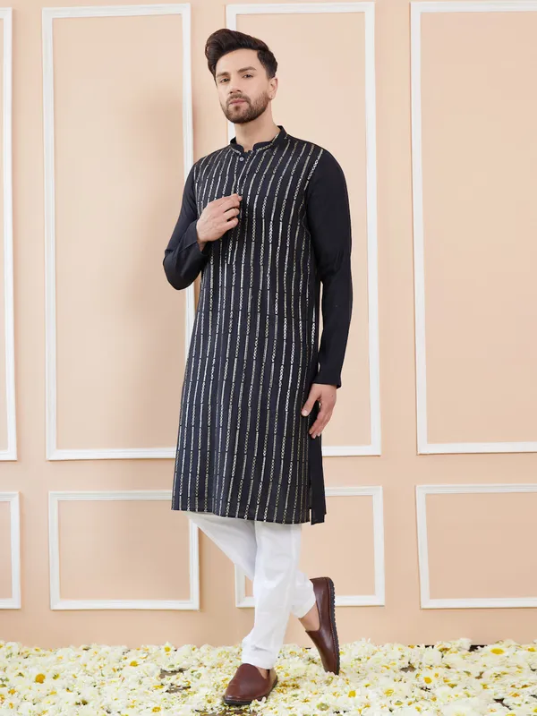 Men_Black_and_Gold_Sequins_Embroidered_Chanderi_Silk_Straight_Kurta