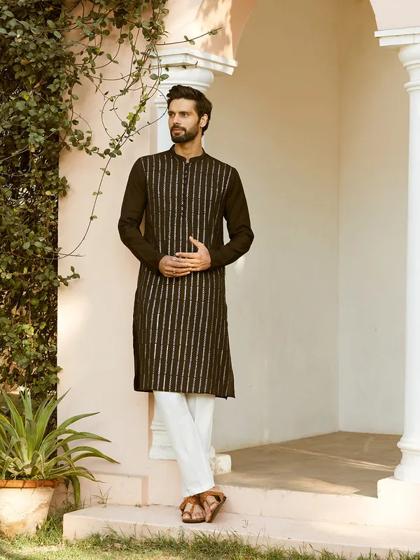 Sequins_Embroidered_Pure_Chanderi_Silk_Straight_Kurta_with_Pyjama