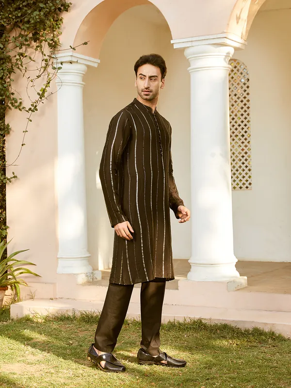Sequins_Embroidered_Pure_Chanderi_Silk_Straight_Kurta_with_Pyjama