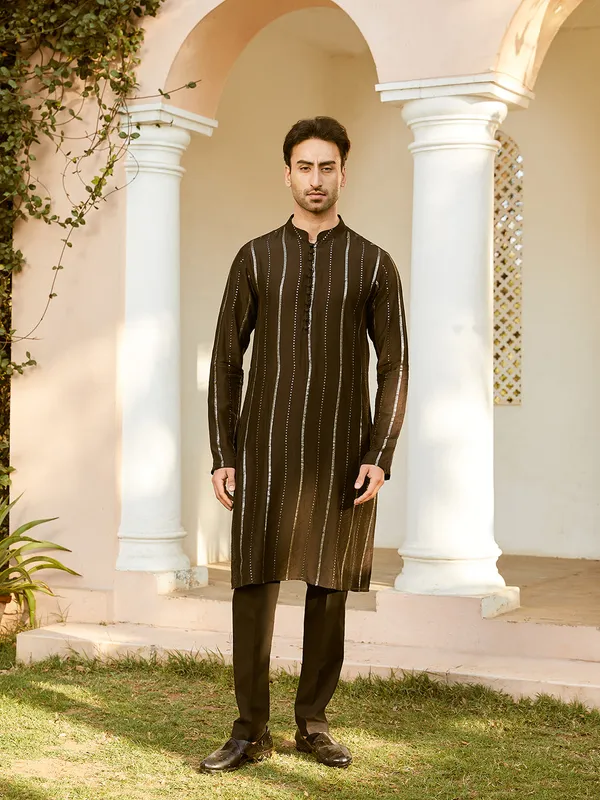 Sequins_Embroidered_Pure_Chanderi_Silk_Straight_Kurta_with_Pyjama