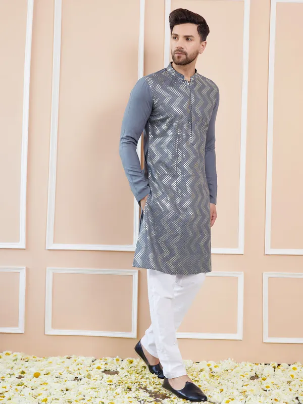 Grey_Embroidered_Rayon_Straight_Kurta