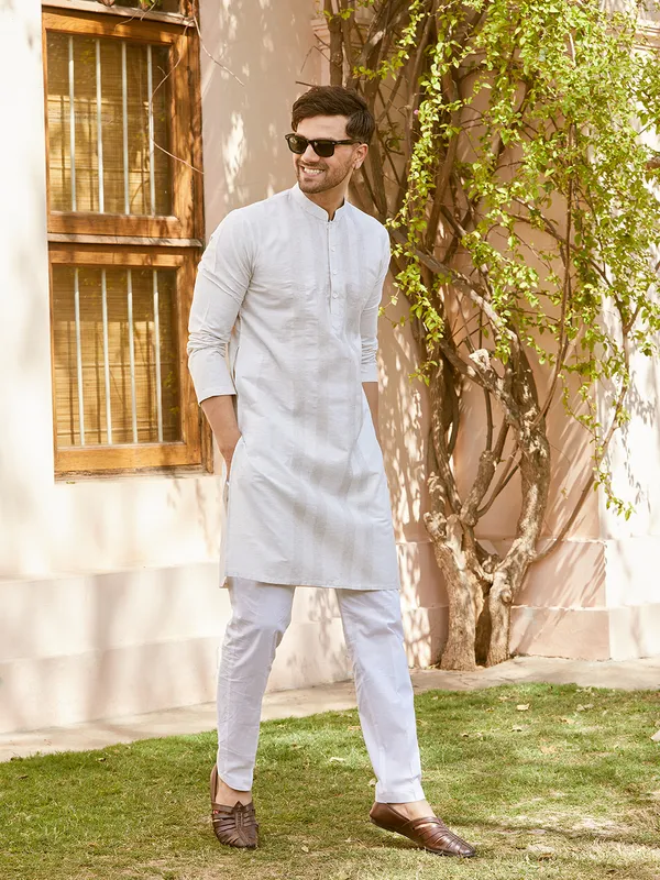 Men_Cream_Cotton_Silk_Pintex_Design_Thread_Work_Kurta_With_Pyjama