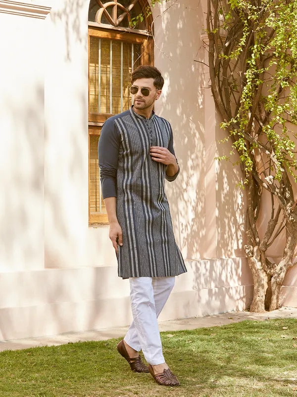 Gota_Strips_and_Sequins_Embroidered_Pure_Cotton_Straight_Kurta_with_Pyjama